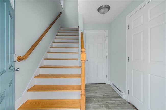 Photo - 12 Mariner Way