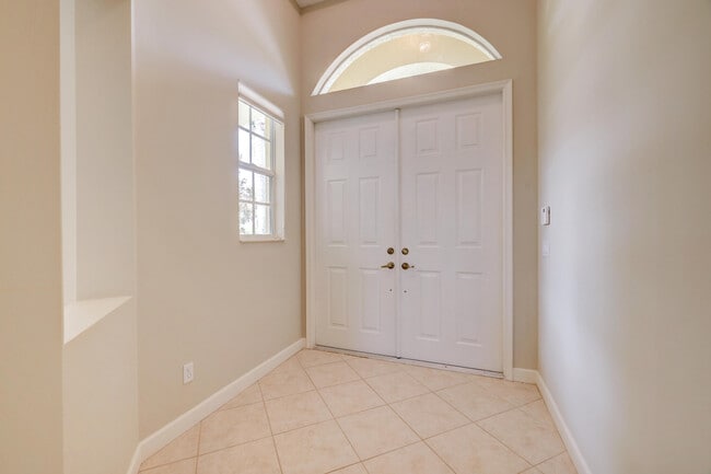 Photo - 8908 Champions Way