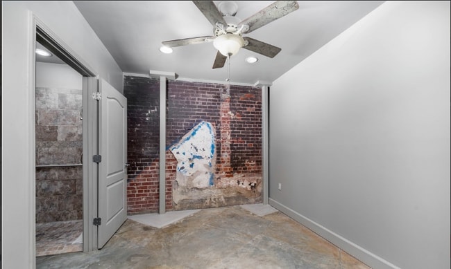 Photo - 2304 University Blvd Unit 102