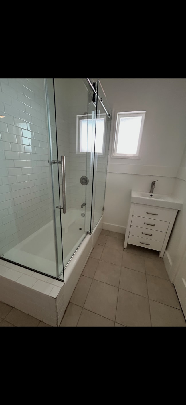 Photo - 309 E Wilson Ave