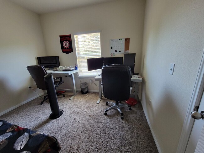 Third bedroom - 2304 S Lakeline Blvd Unit 461