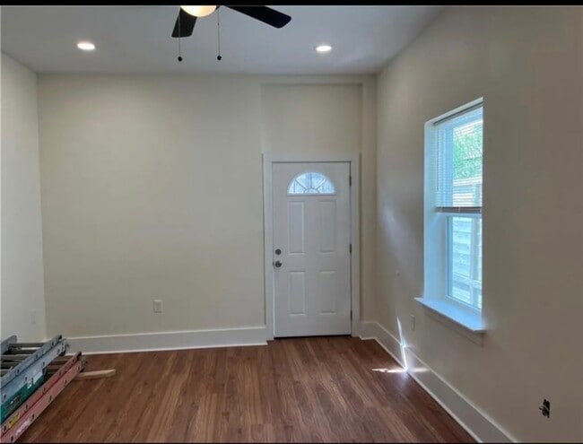 Building Photo - 2110 Bienville St