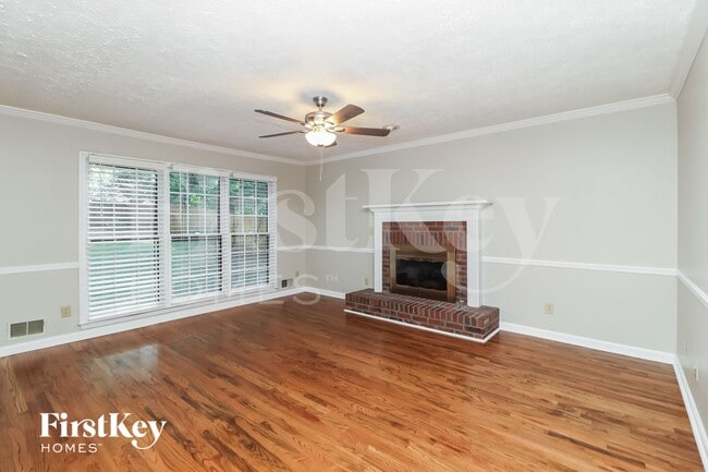 Photo - 205 Timber Oak Cove