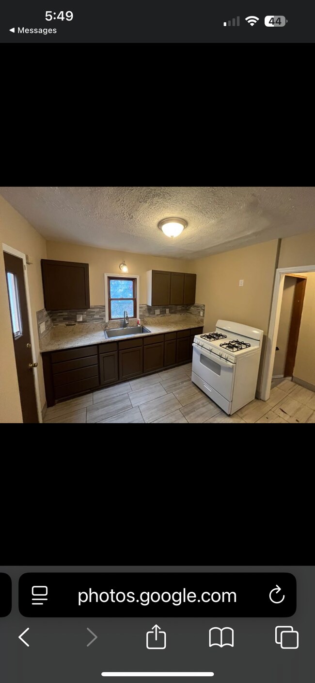 Photo - 5073 Greenhurst Dr