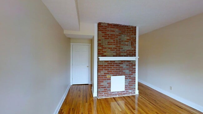 Building Photo - 1375 Indianola Ave