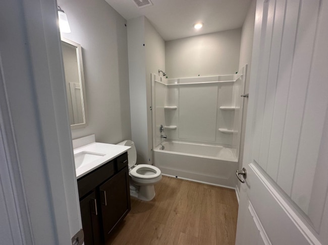 Photo - 16 Roxbury Dr