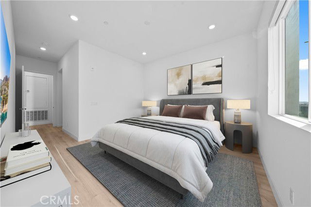 Photo - 155 Baluster