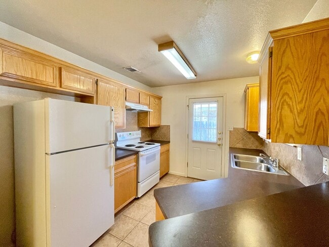 Photo - 1108 Nicholas Cir Unidad B