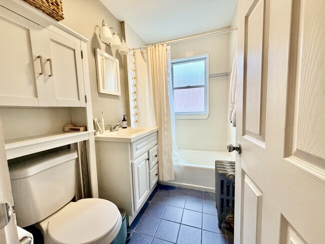 Photo - 37 Hilton St Unit 1