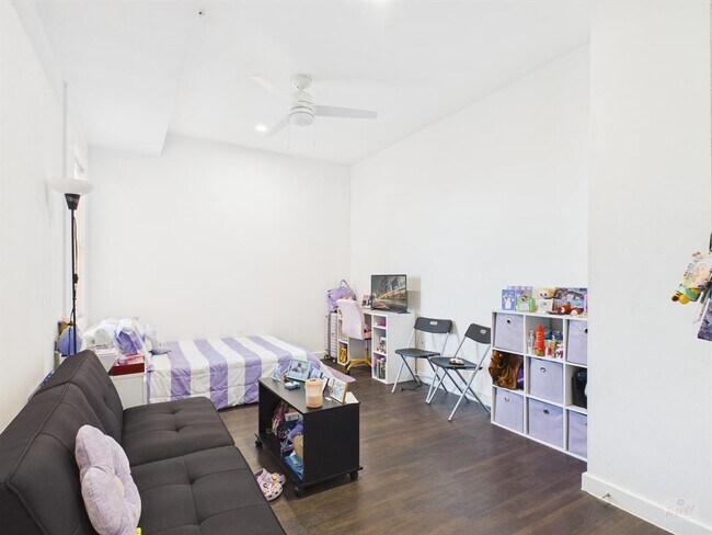 Photo - 1010 W 26th St Unit 203