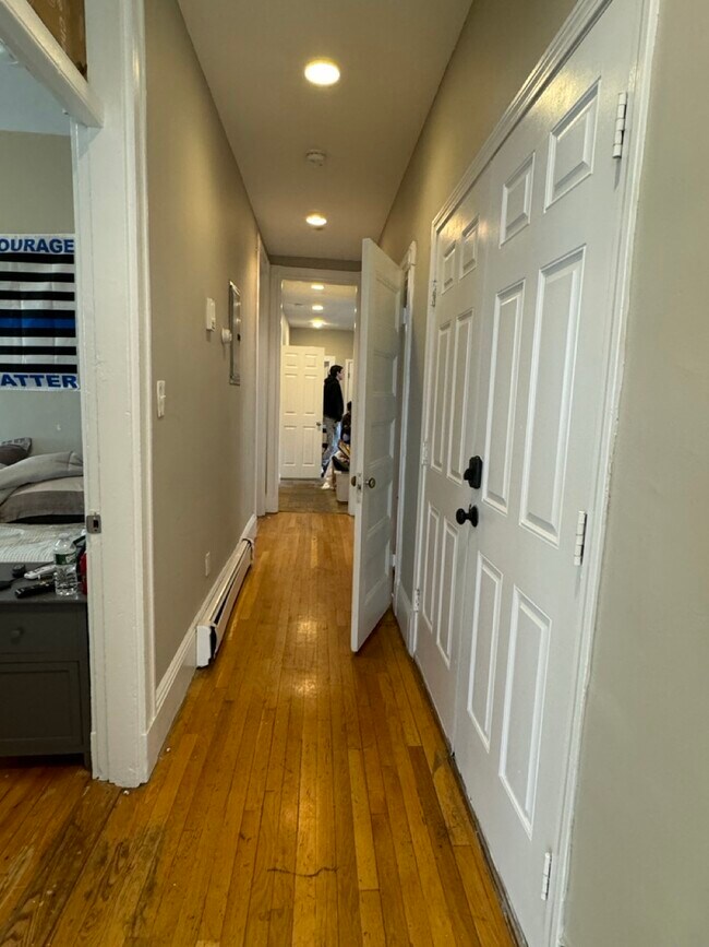 Photo - 47 Hillside St