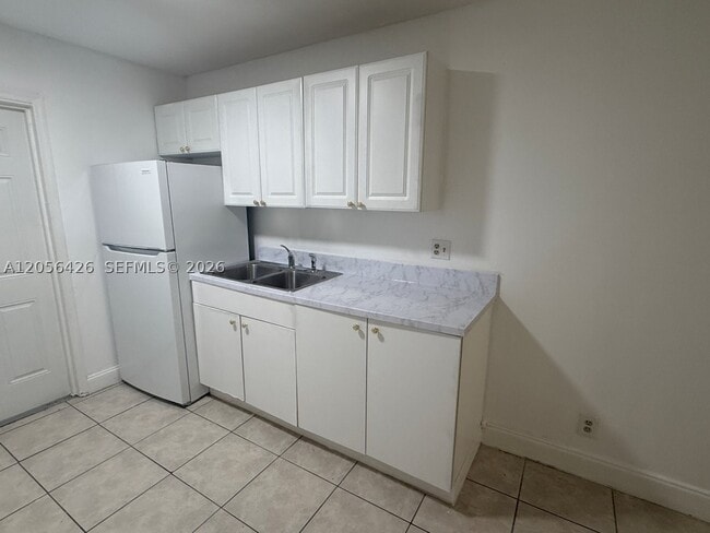 1132 NE 5th St Unit 2