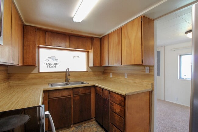 Photo - 1615 Stevens Dr