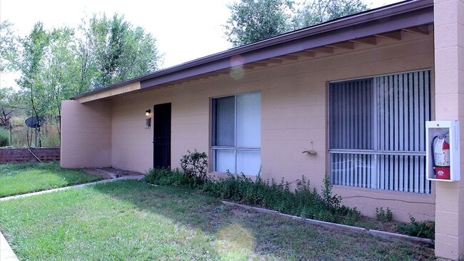 336 Country Club Cir Unit C-1