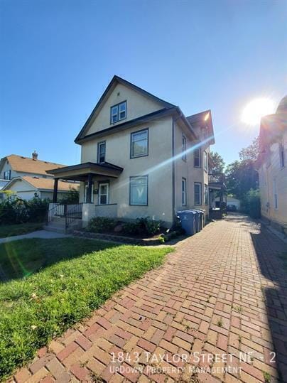 Building Photo - 1843 NE Taylor St Unit 2