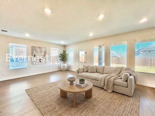 1353 Rockwell Dr