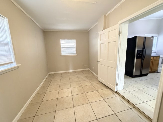 Photo - 3817 Peach Dr