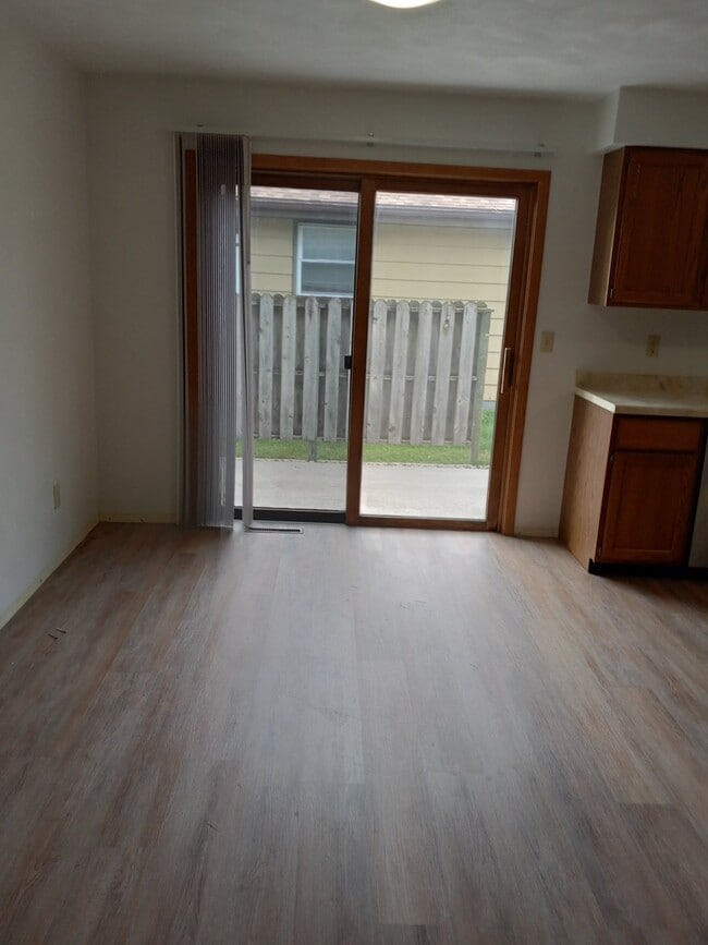 Photo - 1244 Primrose Ln Unit 0