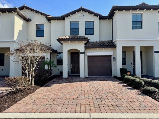 Building Photo - For Rent in ChampionsGate 3/2.5 Townhouse with Water View