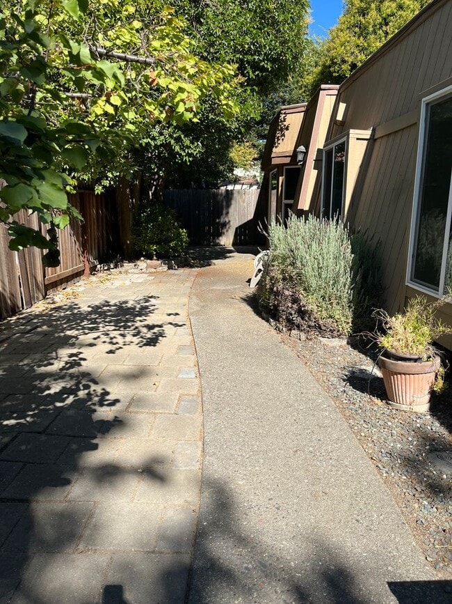 Photo - 5035-5037 Swingle Drive Unit 5035