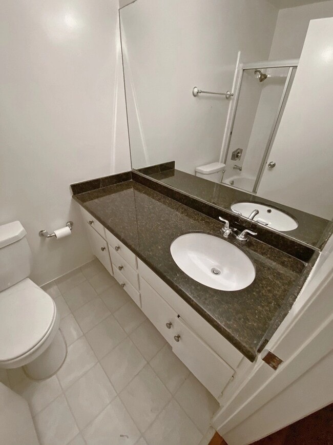 11936 Darlington Ave Unit 201