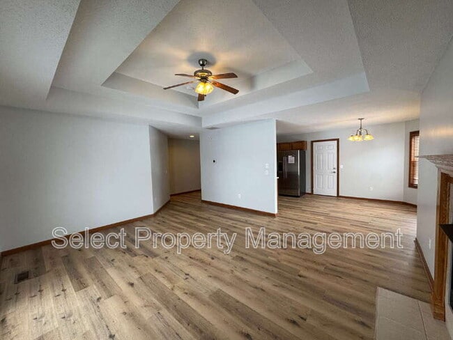 Photo - 829 Willen Ln