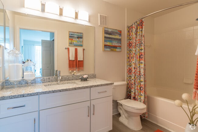2.5BA, 2BR, 1,328SF