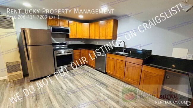 Building Photo - 19714 Ashworth Ave N Unit Lower Rental