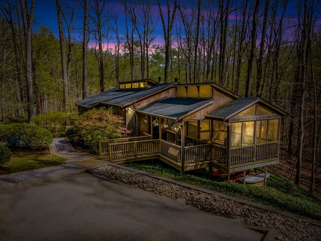 Building Photo - 1115 High Country Rd Rental