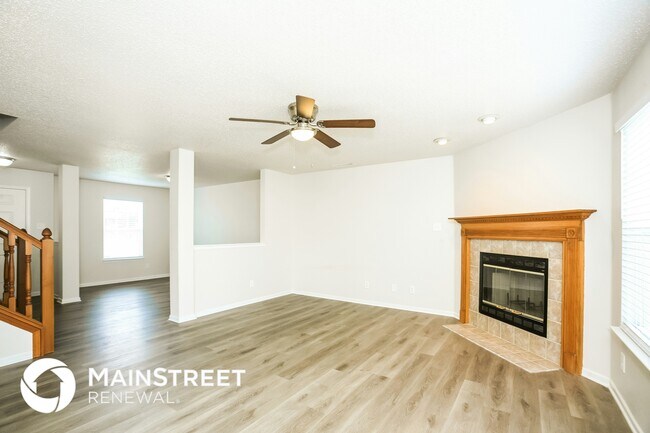 Photo - 5706 N Plymouth Ct