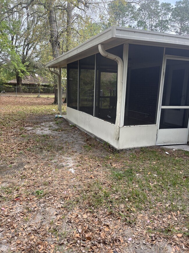 Photo - 1016 Farr Ct