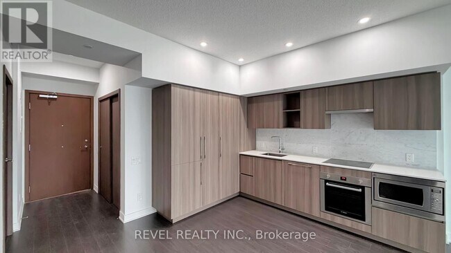 Photo - 19 Bathurst St Unit 3710