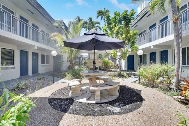 Photo - 1010 SE 15th St Unit 112