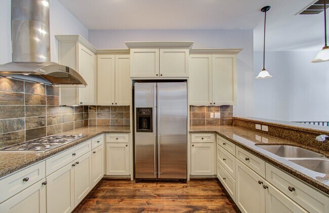 Photo - 517 Fowler St