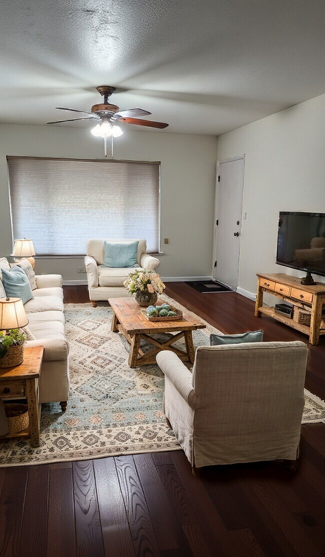 Photo - 1260 S Klein Ave