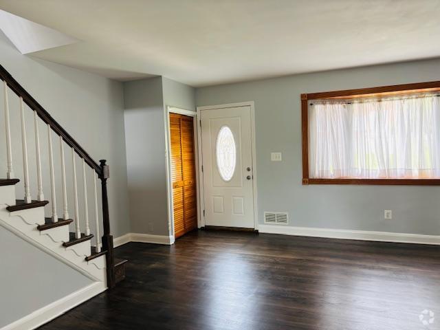 Building Photo - 922 Wilton Dr Rental