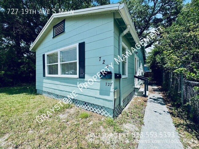 Building Photo - Cozy 3bed/1bath Duplex in St. Petersburg, ... Rental