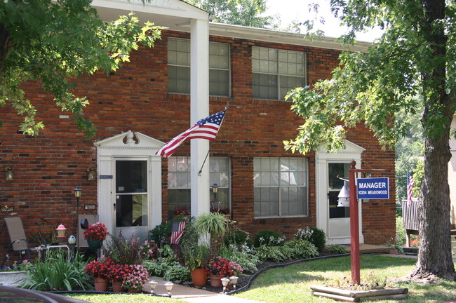 Meadowbrook Apartments and Townhomes - Meadowbrook Apartments and Townhomes