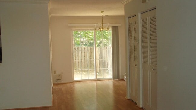 Photo - 44 Stoney Point Ct