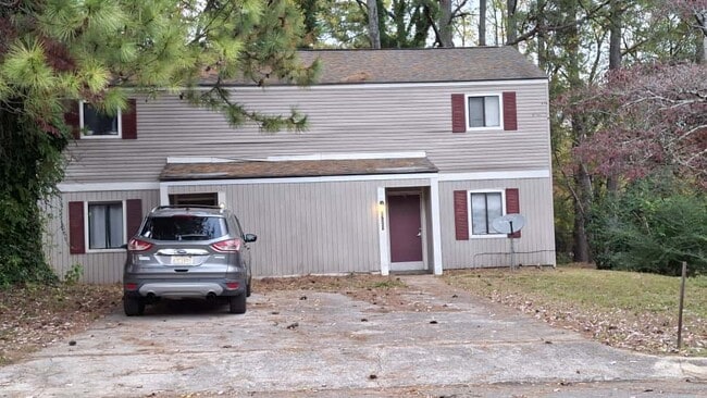 Photo - 2720 Clayton Dr NW