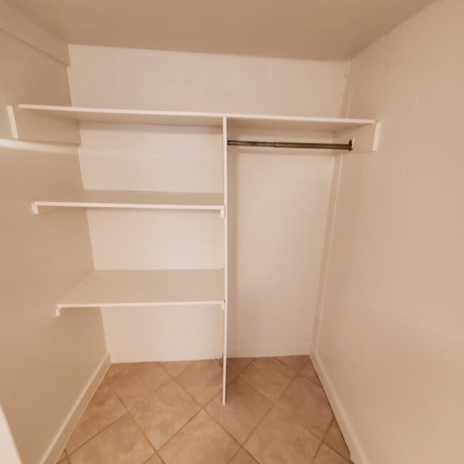 114 24th St Unit C