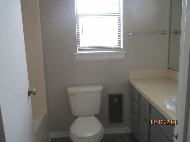 Photo - 208 Misenheimer Dr NW Unidad 208