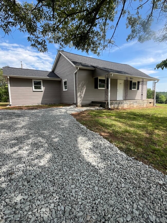 Building Photo - 239 Thorn Dr Rental