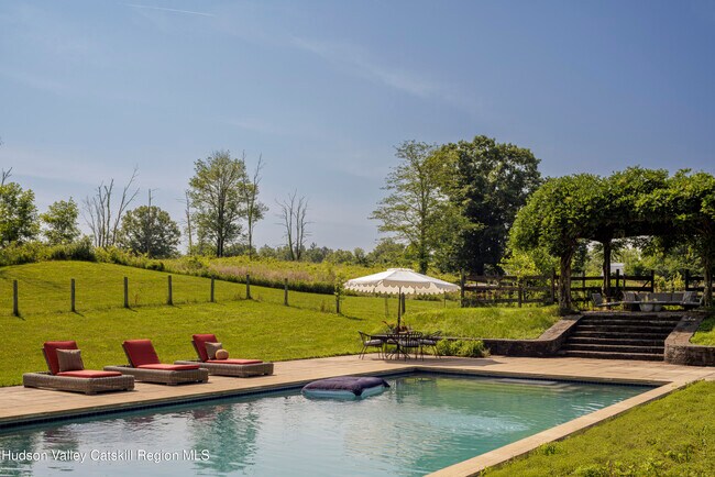 Photo - 243 Morton Rd