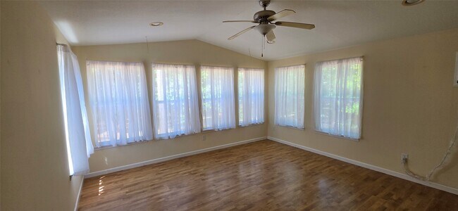 13919 Cecala Dr