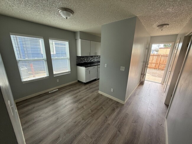 Building Photo - 1402/1404T Unit 1404T