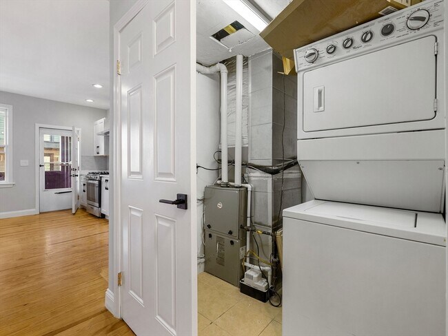 Photo - 131 Cottage St Unit 2