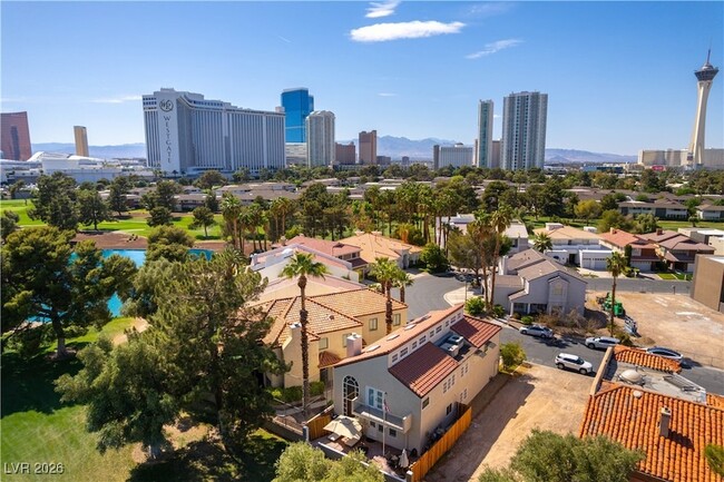 Photo - 2845 Queens Courtyard Dr