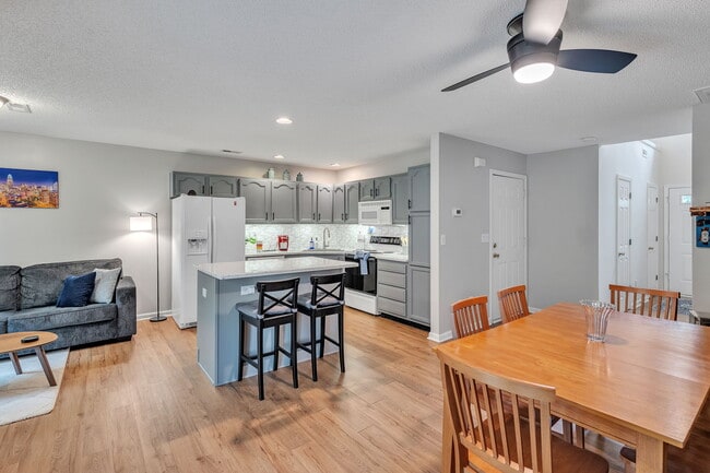 Building Photo - 5906 Prescott Ct