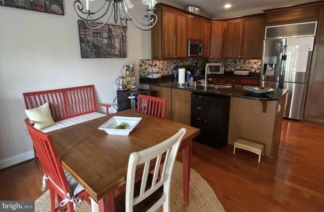 Photo - 202 Cobblestone Dr